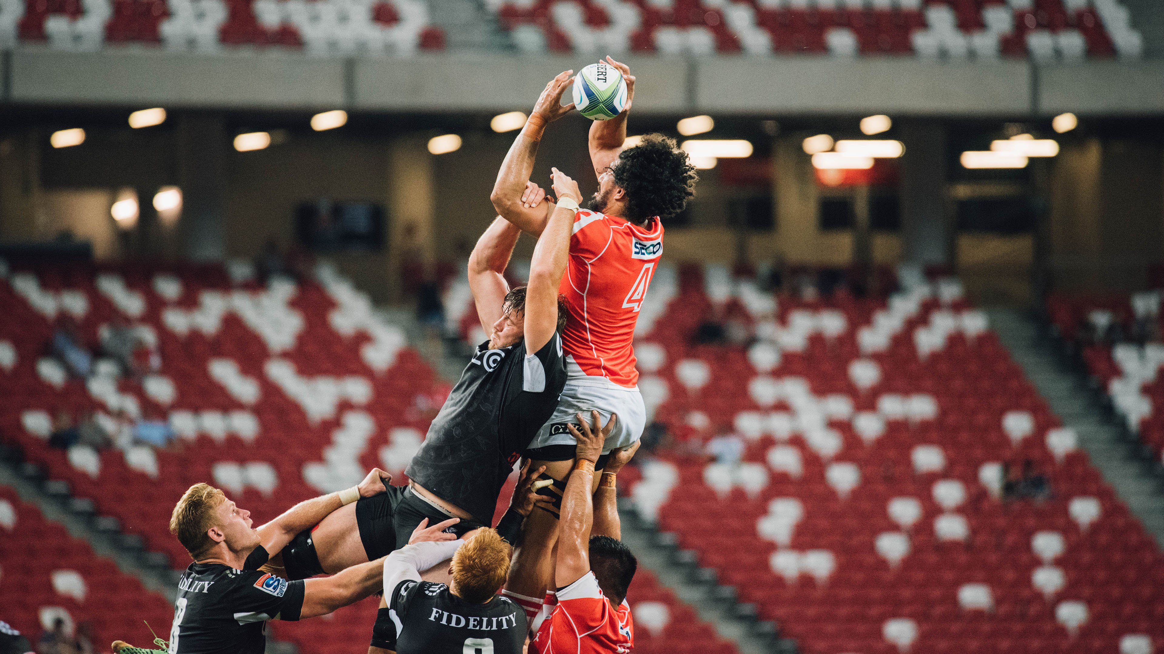 米兰体育登陆-最新雪季装备评测：高效锁温滑雪服助力寒冷天气训练，滑雪服保暖指数